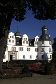 Schloss Neuhaus (Paderborn)