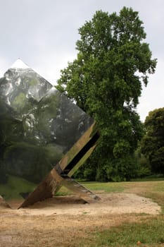 Tilted Teahouse Schlosspark Wendlinghausen
