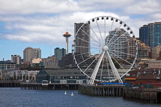 Seattle Waterfront &amp Space Needle