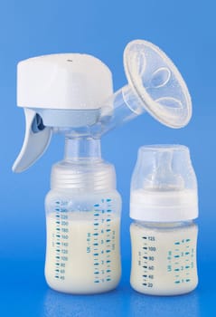 Breast pump