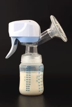 Breast pump