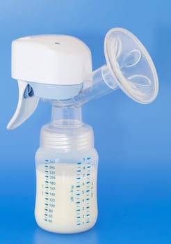 Breast pump