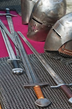 The knightly weapon and armour