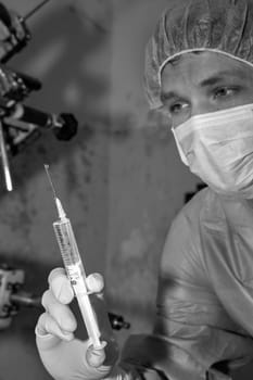 Shaded surgeon prepare make injection coming difficult surgery