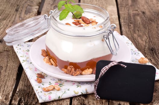 Yoghurt with honey