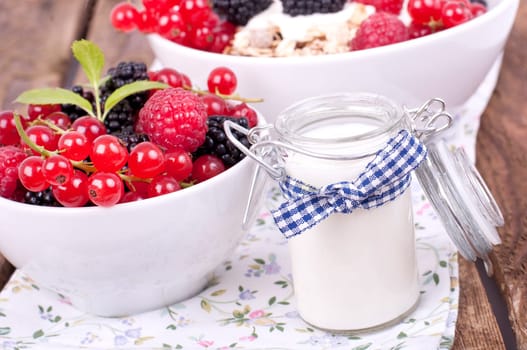 Berries with yoghurt