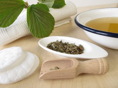 Bath tea with witch hazel