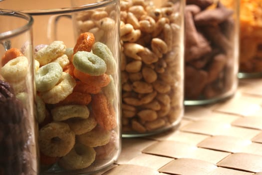 a mix of breakfast cereals