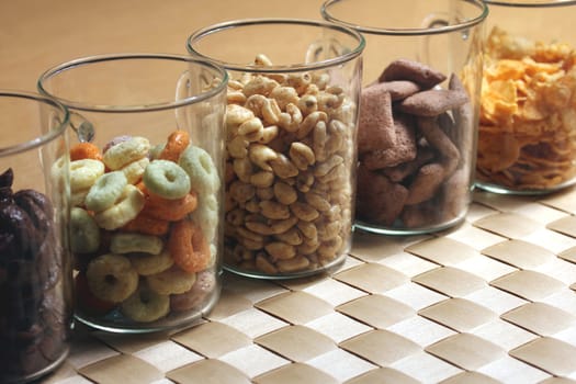 a mix of breakfast cereals