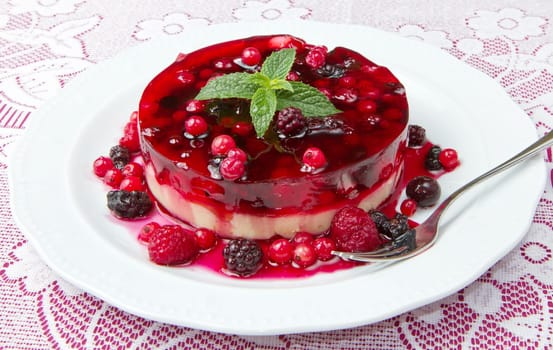 fruit cake with berrys