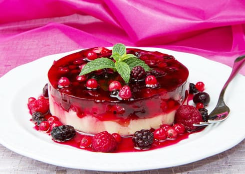 fruit cake with berrys