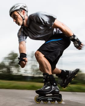 Speed skaters