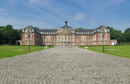 Schloss (castle) in Munster, Germany. Former residence for the prince-bishops, now it is the administrative centre of the University of Munster.