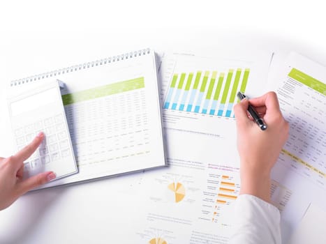 Market Analyze - pen and numbers on paper