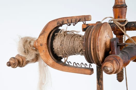 Spindle with thread