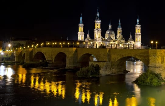 View of the Basilica Cathedral of Our Lady of the Pillar, Catedral Basilica de Nuestra Señora del Pilar, Zaragoza Spain