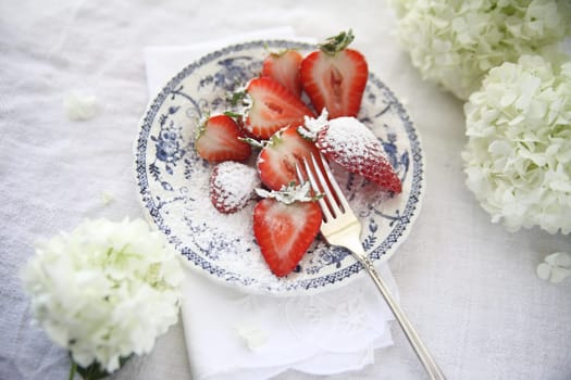 sugared strawberries with hydrangeas