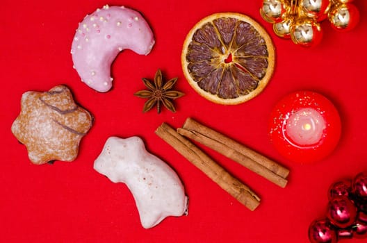 Gingerbread with spices and Christmas balls