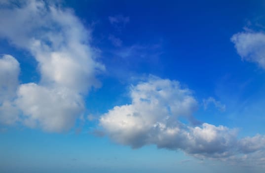 Blue sky with perfec cumulus clouds background