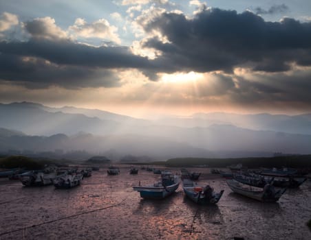 Dug sub Last Sunrise, Taiwan for adv or others purpose use