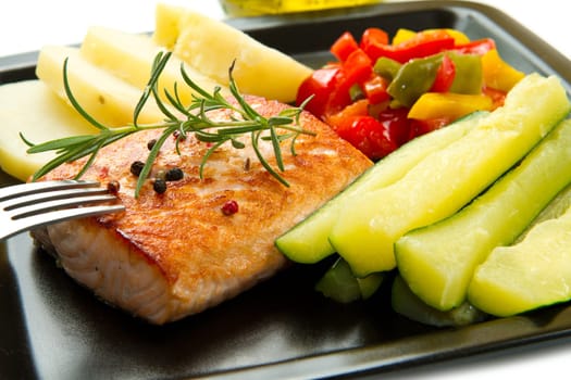 Grilled salmon and vegetables