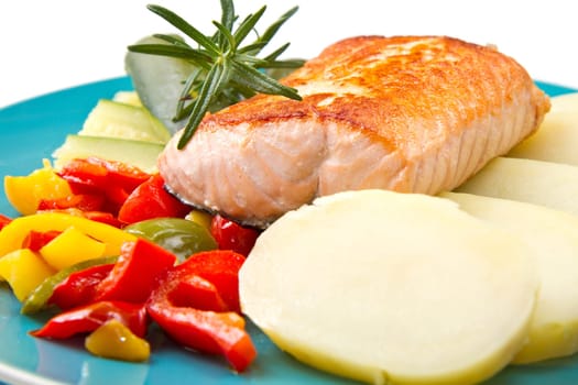 Grilled salmon and vegetables