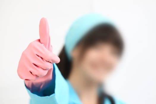 cleaning lady who