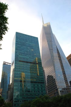 BRYANT PARK NEW YORK MANHATTAN SKYSCRAPER