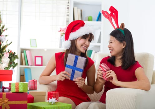 asian friend lifestyle christmas photo