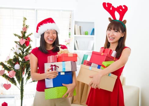 asian friend lifestyle christmas photo