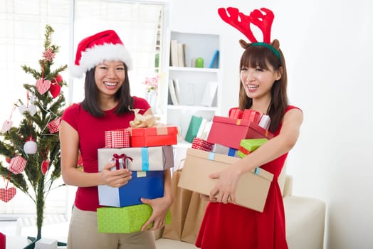asian friend lifestyle christmas photo