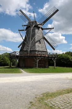 Cap windmill