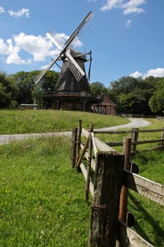 Cap windmill