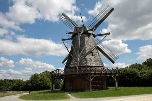 Cap windmill