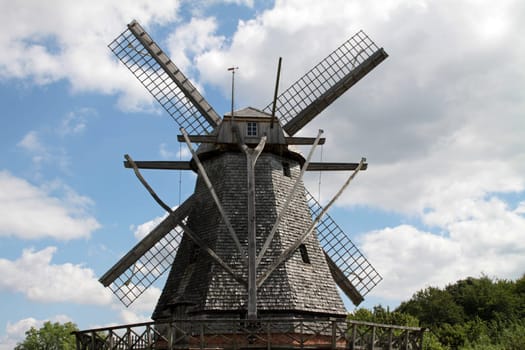 Cap windmill