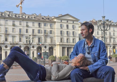 An happy couple in Turin, in wedding day