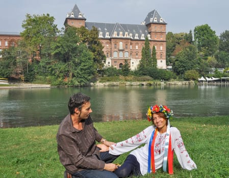 An happy couple in Turin, in wedding day
