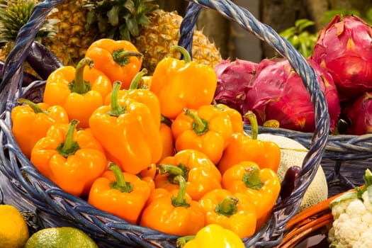 Yellow chilli peppers for adv or others purpose use