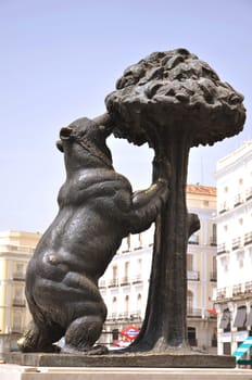 The statue of bear and strawberry tree in Madrid, Spain.