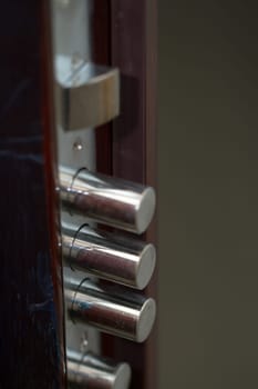 safety locking system with 4 pins