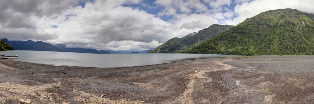Todos los santos lake