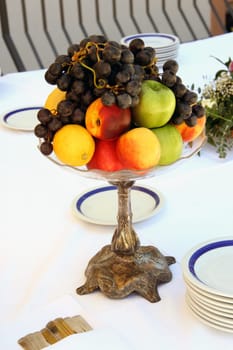 Mixed fruit in a bowl