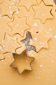 Making christmas star shaped cookies