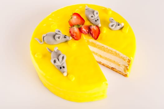 Yellow cheesecake lemon dessert marzipan mouse sugar icing