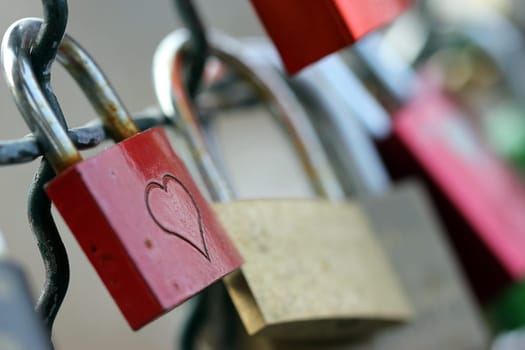 Love locks on the Kassel wire bridge