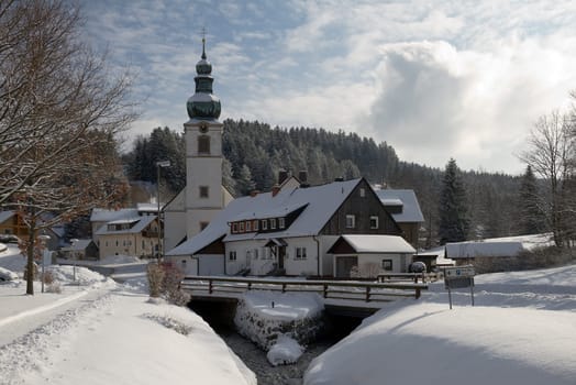 Oberwarmensteinach
