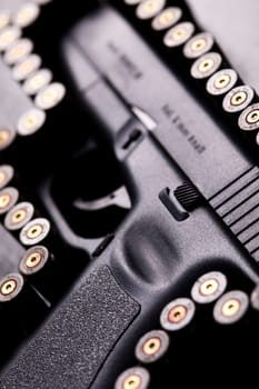 Handgun, Pistol