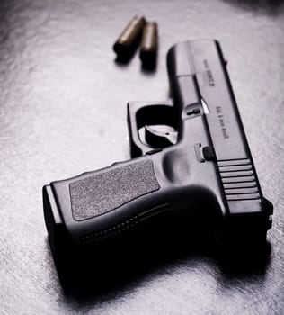 Handgun, Pistol