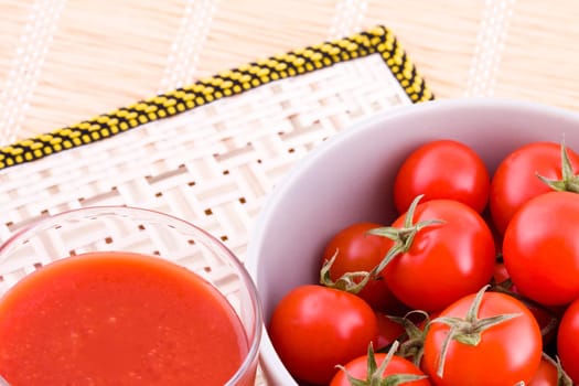 Small cocktail tomatoes and fresh juice, vegetables