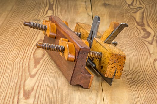 Old groove plane